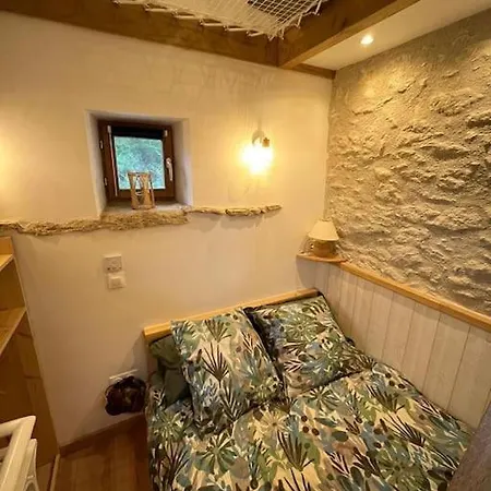 Pradelles * Castelnau-de-Levis